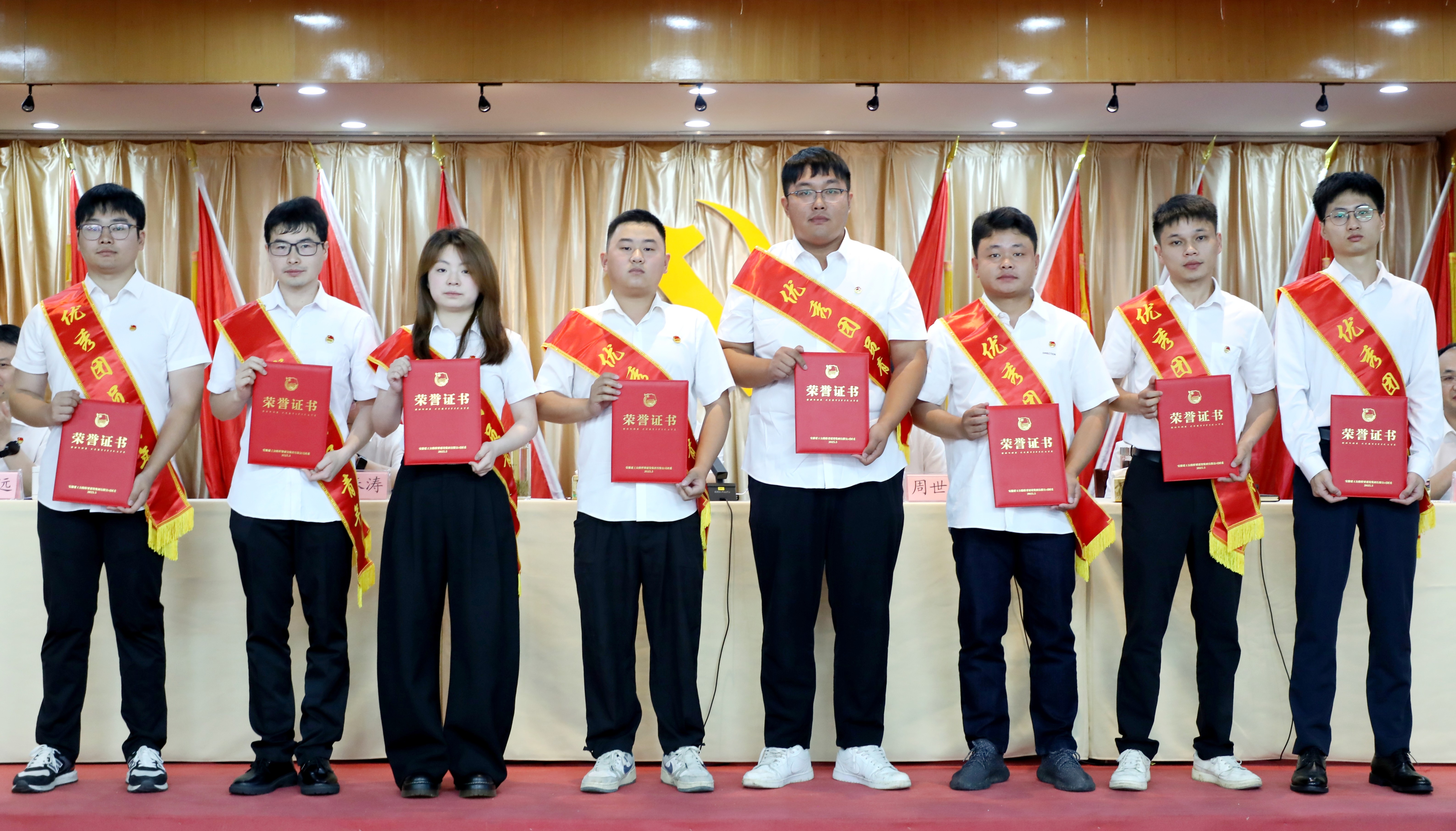 亚洲精品亚洲人成人网裸体艺术